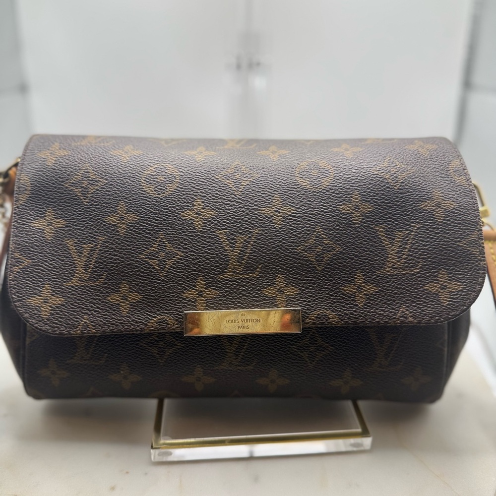 Louis Vuitton Monogram Favorite MM Bag Authentic - Picture 8 of 10
